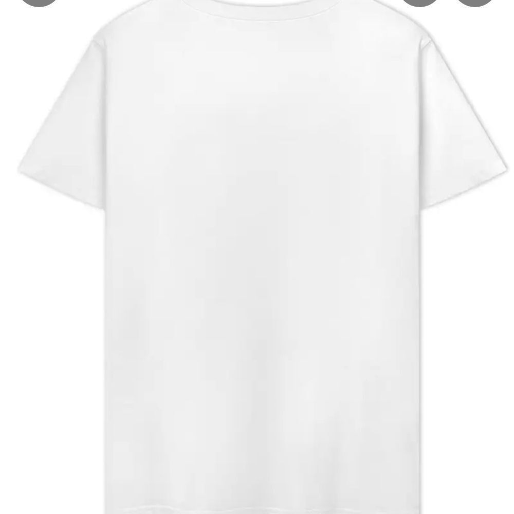 Chic Women's Graphic Tee - White - Picture 2 of 4